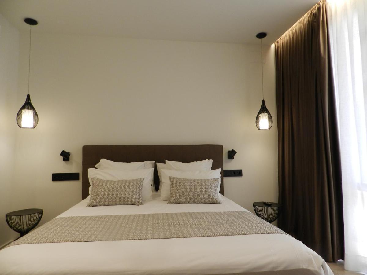 Hotel Manel มาร์โตเรย์ ภายนอก รูปภาพ