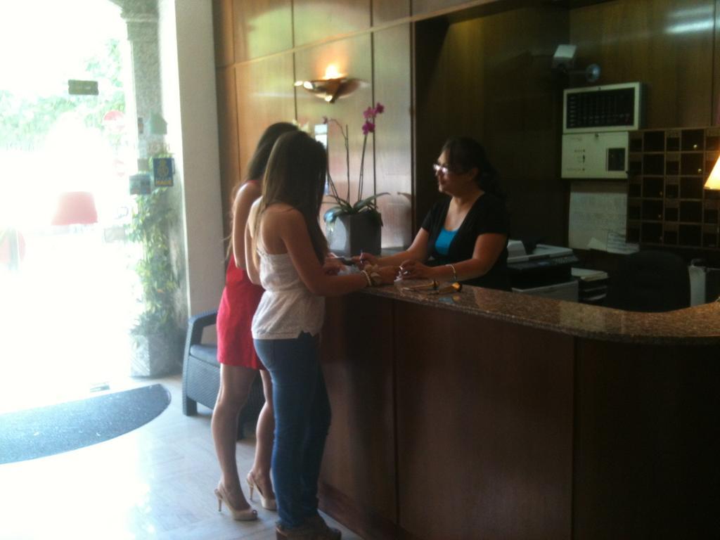 Hotel Manel มาร์โตเรย์ ภายนอก รูปภาพ